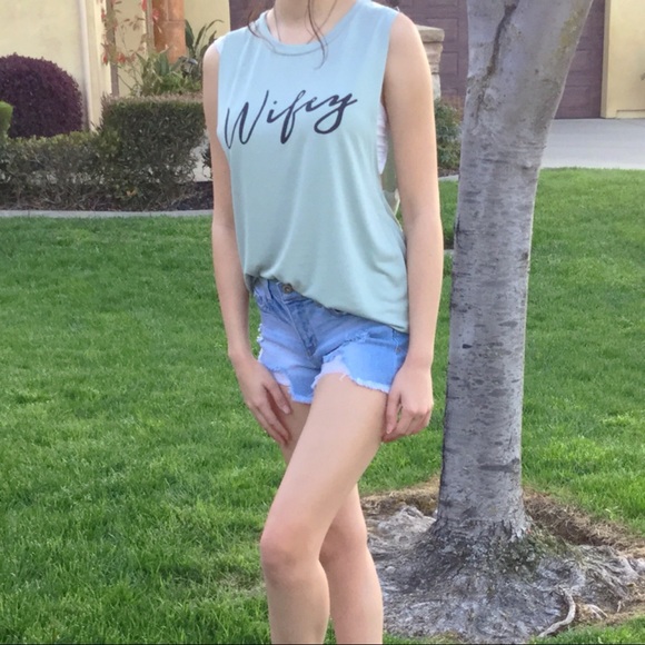 CLEARANCE‼️5 🌟 Wifey Tank - Picture 3 of 5